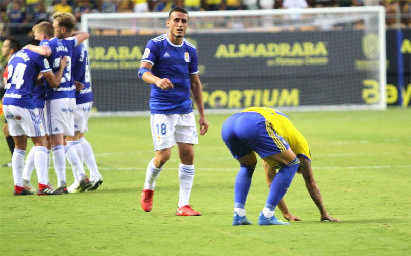 Se escapó la victoria ante el Oviedo en el descuento
