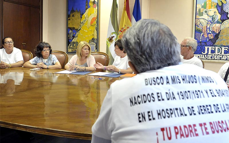 El Consistorio jerezano colaborará dentro de sus competencias “y en lo que nos permita la legalidad” con SOS Bebés Robados