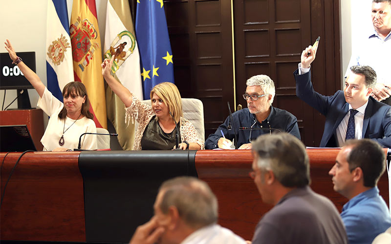 Jerez recurre de nuevo al Fondo de Ordenación: pide 23 millones para pagar facturas de tiempos “del PP”, que el PP dice que “son del PSOE”