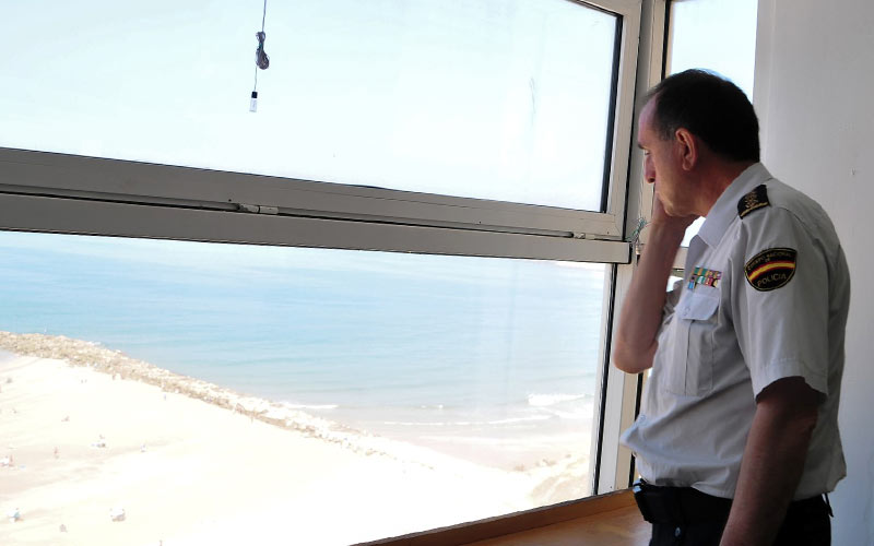 Piden el cese “inmediato” del comisario provincial por no responder a la falta de medios y agentes en Cádiz ni tomar decisiones operativas