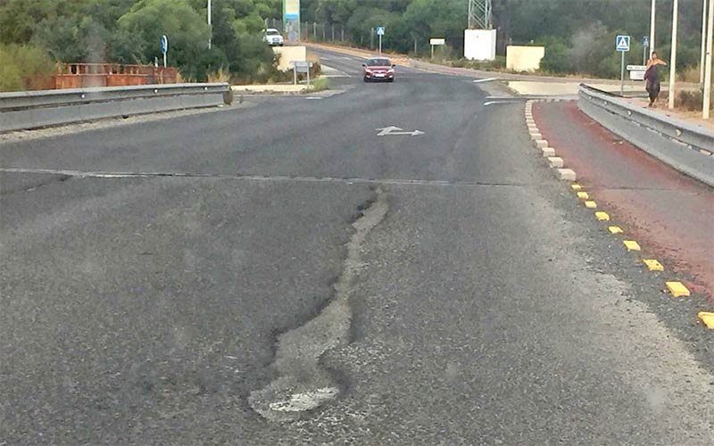 Fernández vuelve a pedir el arreglo del acceso al campus del Río San Pedro: ahora al frente del PP calca su denuncia de cuando era de AxSí