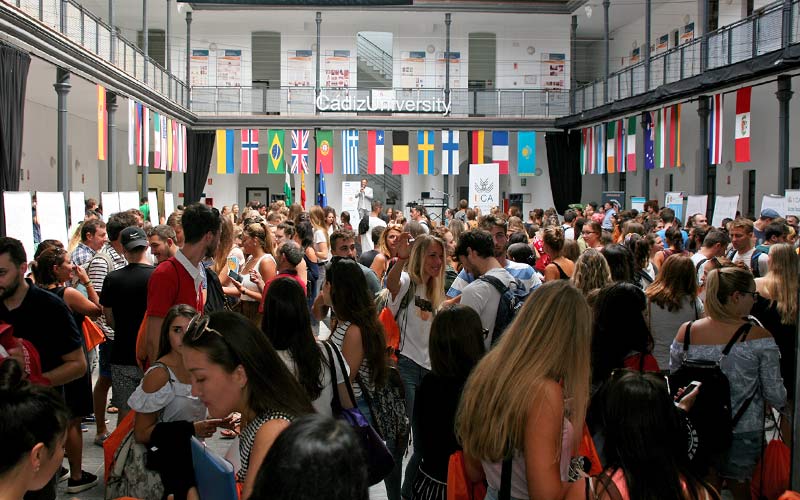 La UCA recibe este primer semestre a cerca de 600 estudiantes extranjeros; europeos... y americanos, asiáticos y australianos