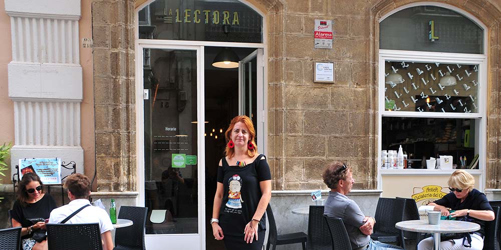 ‘La Lectora’, un café literario en pleno centro de Cádiz