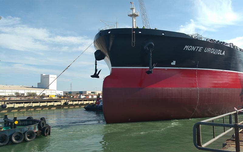 Los trabajadores del astillero de Puerto Real demandan construir un quinto petrolero o en primavera se quedarán ya sin faena