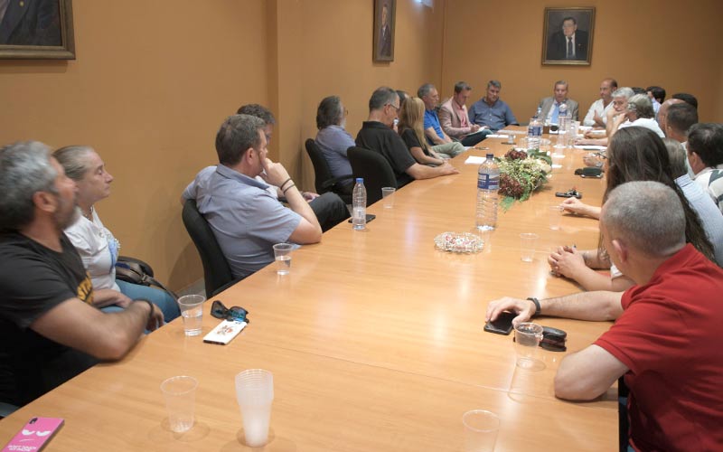 Ortiz (PP) sospecha, en base a “sensaciones” de algunos hosteleros, que la ciudad de Cádiz perderá turistas en los próximos veranos