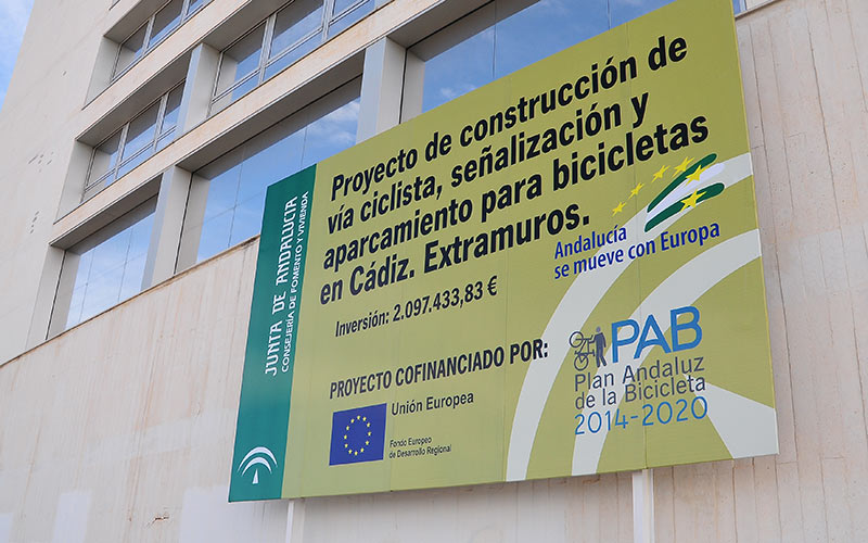 Se activa el plan de tráfico municipal con motivo de las obras del carril bici en el tramo del paseo marítimo hacia Cortadura