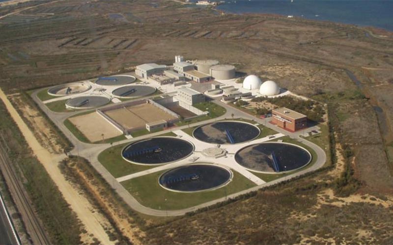 La sociedad supramunicipal que gestiona la depuradora que comparten Cádiz y La Isla vuelve a la ‘vida’ tras tres años olvidada
