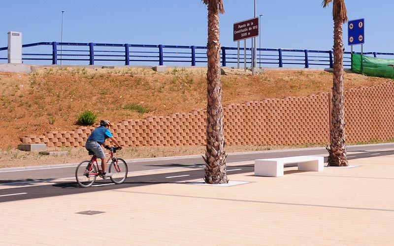 Los socialistas quieren que el Ayuntamiento estudie implantar en Cádiz un servicio público de alquiler de bicicletas