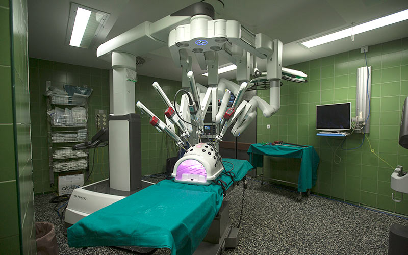 El robot Da Vinci podría estar ‘operando’ en el Hospital Puerta del Mar de Cádiz desde el primer trimestre de 2019