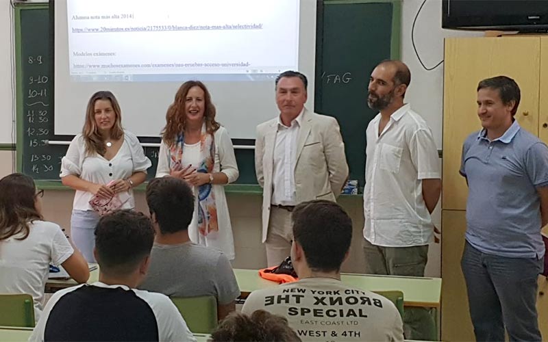 El Consistorio sigue esperando una reunión con la delegada territorial para repasar los “problemas” de los centros escolares de Puerto Real