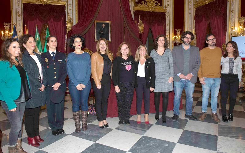 Un banco audiovisual de voces expertas en violencia de género a disposición de periodistas y medios gaditanos