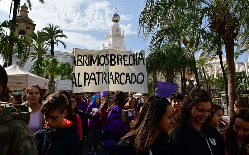 El “machismo en las aulas” moviliza también a la juventud gaditana