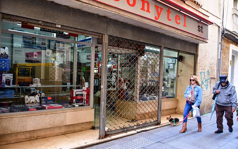Tres detenidos como responsables de la ola de robos en establecimientos de Cádiz de las últimas semanas