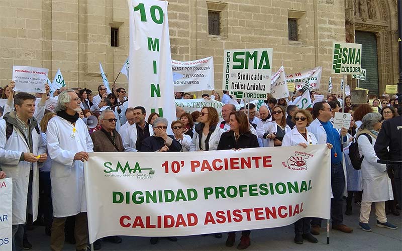 El 75% de los médicos de atención primaria de Cádiz va a la huelga: “no vamos a seguir soportando más esta precariedad y sobrecarga”