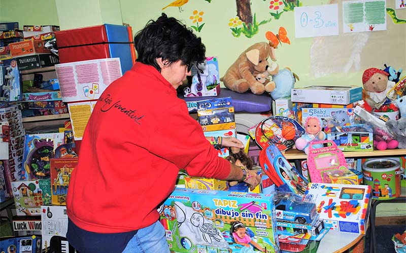 Cruz Roja espera ‘llegar’ estas navidades a 300 niños y adolescentes de la provincia de Cádiz con su campaña ‘Sus derechos en juego’