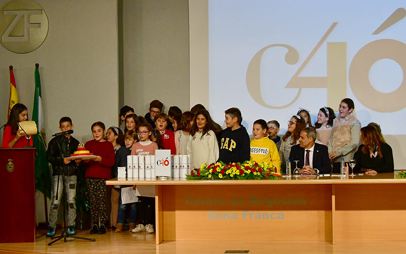 Cádiz ‘celebra’ los 40 años de Constitución ‘agradeciéndole’ “cuatro décadas de conquistas sociales”; ya tocan “cambios” para “progresar”