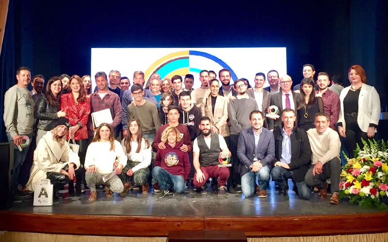 El panadero Daniel Ramos, las cantantes Brisa Fenoy y Alba Gil y los alumnos del IES Rafael Alberti, reconocidos con los ‘Cádiz Joven’ 2018