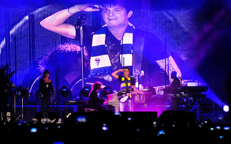 Alejandro Sanz, Michael Robinson, Pascual Saturio, Isidoro Cárdeno, Hugo Vaca, Adela del Moral y Pedro Hidalgo: nuevos ‘hijos’ de Cádiz