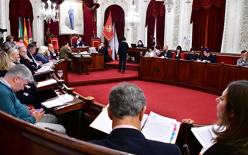 El Ayuntamiento condena los disturbios tras la marcha antifascista: “en absoluto son imagen de una ciudad de Cádiz pacífica y solidaria”