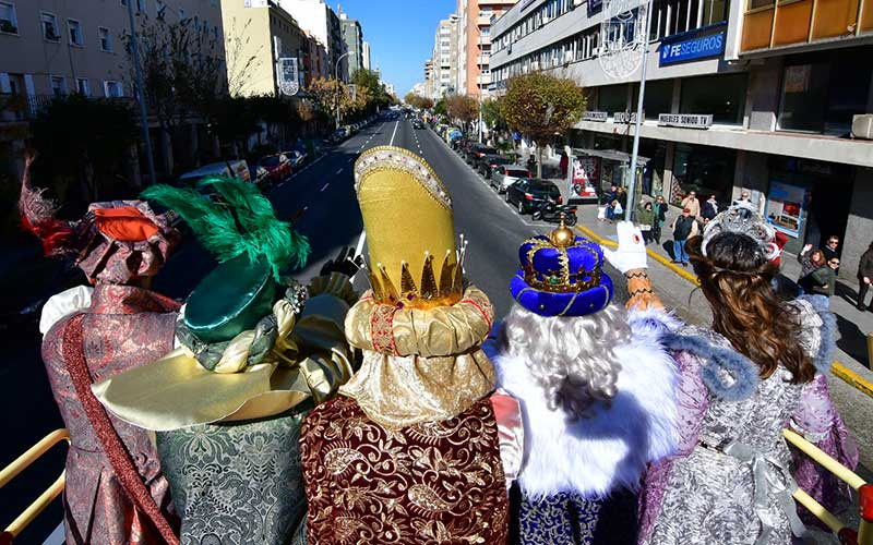 Los Reyes Magos se dejan ‘ver’ este sábado por toda la Bahía