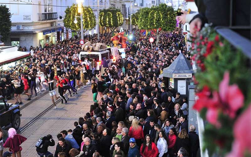 “Han sido unas navidades que no se recordaban desde hace años en La Isla”: mucha participación, y comercio y hostelería contentos