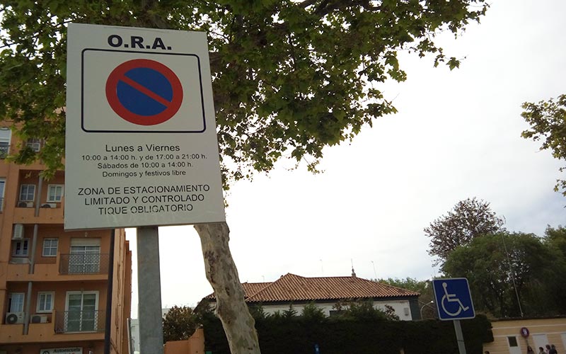 El contrato de la zona azul “podría prorrogarse por tercera vez”, pese a que caducó en 2015; Cs acusa de “falta de gestión” al bipartito