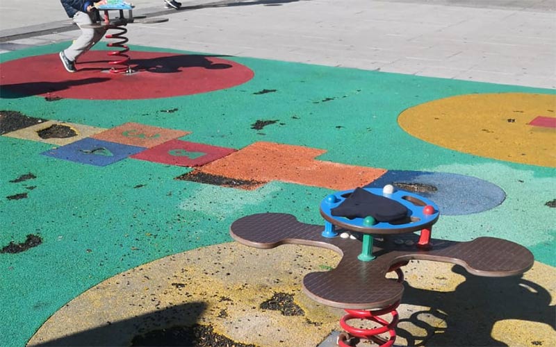 Cs ve los parques infantiles de Cádiz “abandonados”