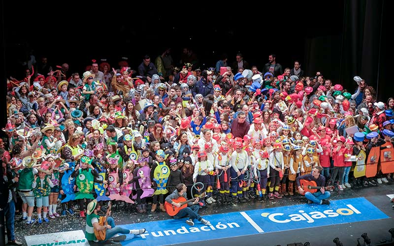 ‘El Carnaval en la Escuela’ llega este curso a casi 380 alumnos de Primaria de colegios gaditanos; el 28-F celebrarán su gala en el Falla
