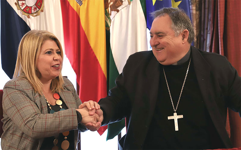 Un acuerdo entre Ayuntamiento y Obispado permite que tres hermandades jerezanas solucionen su “demanda histórica de suelo”