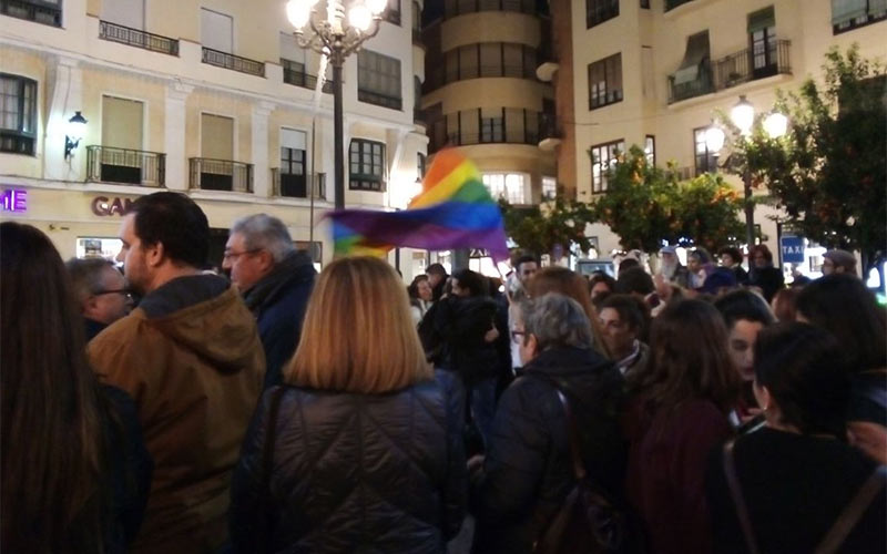 La Policía detiene a la pareja que insultó y agredió “por su orientación sexual” a dos chicas en la Punta de San Felipe