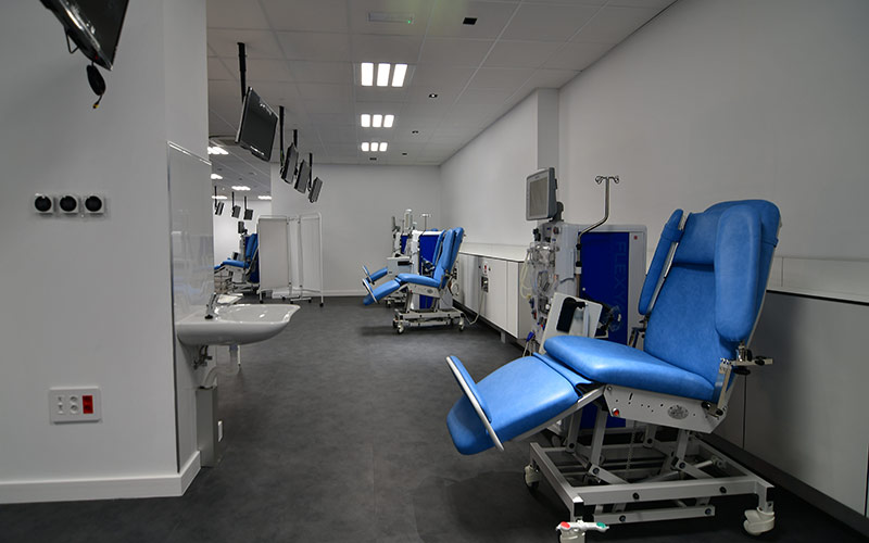 La tribuna del Carranza le hace hueco a una clínica de hemodiálisis de última generación para pacientes derivados del SAS