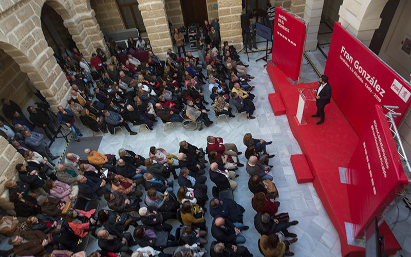 González (PSOE) se ve como la “alternativa solvente” en Cádiz, tras un “cambio de fachada” y “la derecha más rancia”: “crearemos riqueza”