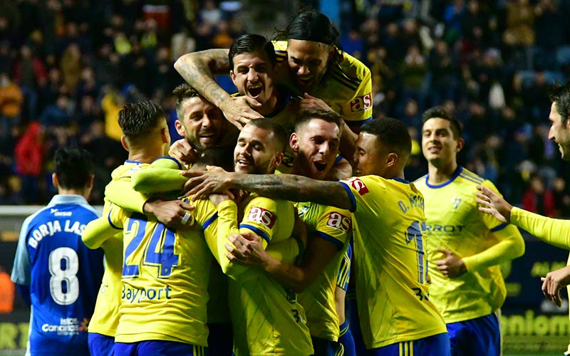Victoria amarilla justa ante un Tenerife impotente