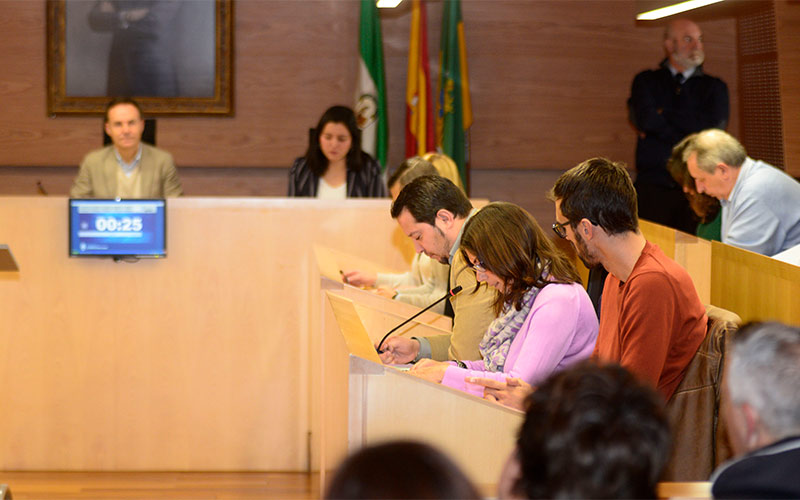 El pleno, con la abstención de PP y Cs, aprueba ahora sí el pago del déficit de 2018 del Ayuntamiento portuense a su empresa Suvipuerto