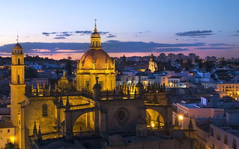 Jerez ‘proyecta’ la iluminación singular de su casco histórico como otro atractivo turístico