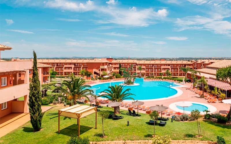 La reapertura progresiva de los hoteles de la costa ‘anuncia’ una nueva temporada turística en Chiclana