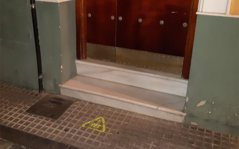 Calle Viva advierte de que las viviendas turísticas “seguirán creciendo en Cádiz por falta de legislación” mientras se “expulsa” a los vecinos