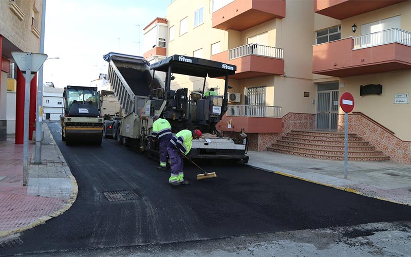 Se reasfaltan ya diferentes calles roteñas, por 80.000 euros
