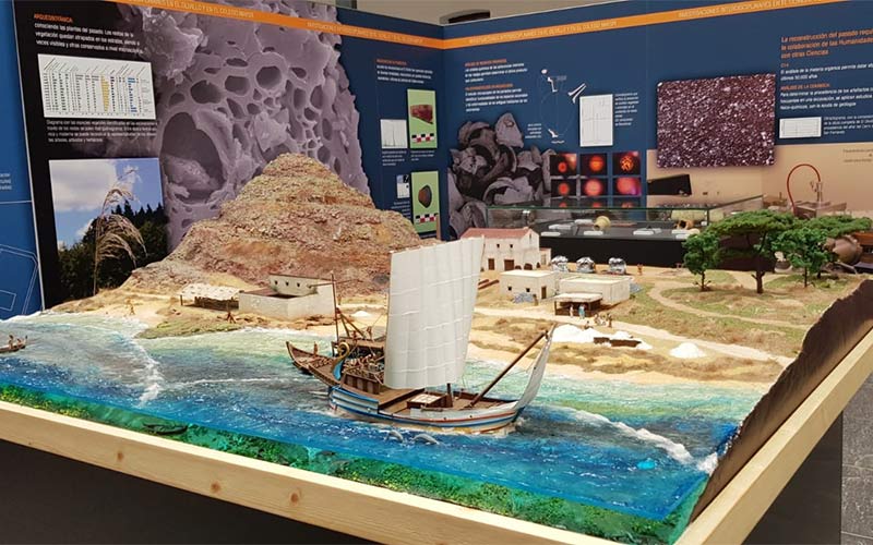 La exposición ‘7 metros de la historia de Cádiz’ repasa los trabajos arqueológicos previos a las obras del Olivillo y el Colegio Mayor