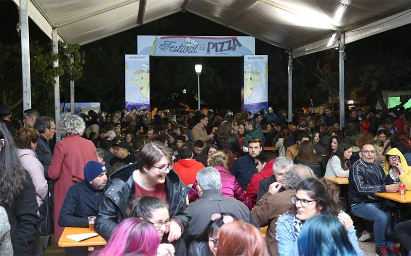 Más público y más ventas: “éxito rotundo” del II Festival de la Pizza