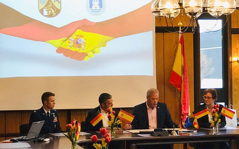 Ramstein y Rota ‘sellan’ su hermanamiento