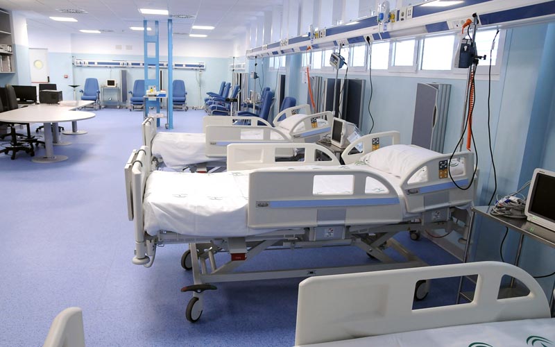 El SAS contratará en la provincia de Cádiz para “garantizar” la asistencia sanitaria este verano a más de 3.100 profesionales
