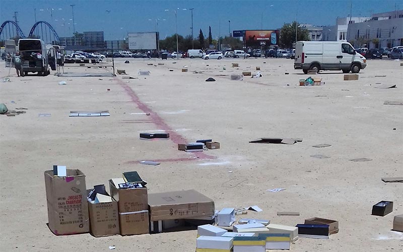 Ecologistas también plantean la prohibición de las bolsas de plástico en el mercadillo de Chiclana y posibles multas a los vendedores