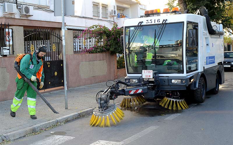 El Consistorio jerezano sanciona a Urbaser por un servicio de limpieza viaria que “se está prestando de forma muy deficiente”