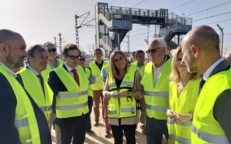 La parada del Río Arillo está casi lista y Renfe ya forma al personal; el tranvía de la Bahía “avanza” con Junta y Gobierno “cooperando”