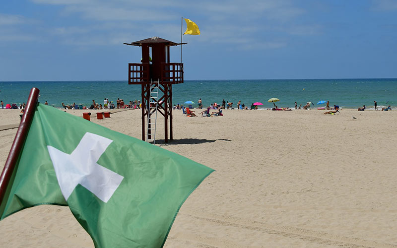 Piden extender la temporada baja en las playas de Cádiz a octubre