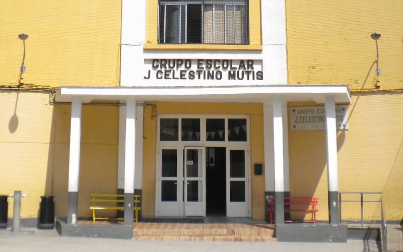 El colegio Celestino Mutis comienza otro curso sin sombras