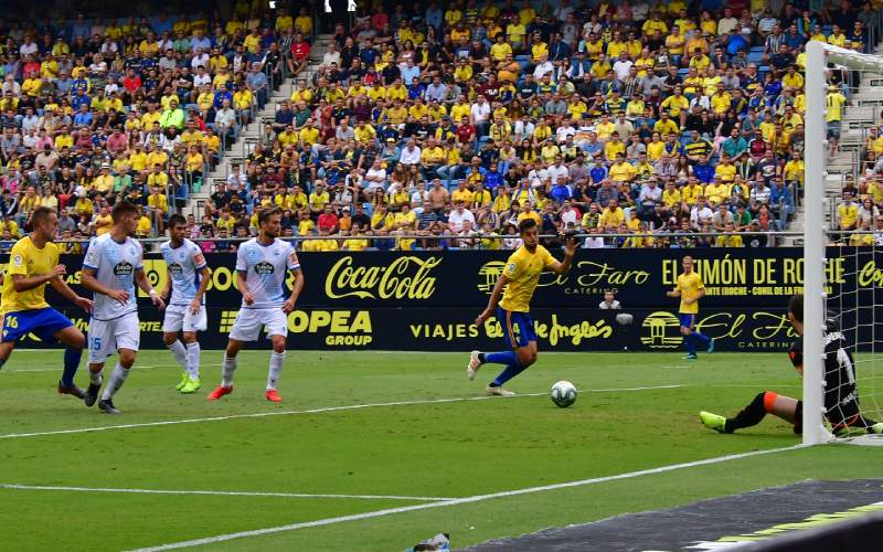 Empate entre un Cádiz que quería y un Dépor que no