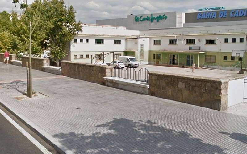 Se demanda a la Junta que “comprenda la necesidad de actuar” sobre el antiguo colegio Carmen Jiménez, hoy con alumnado en huelga