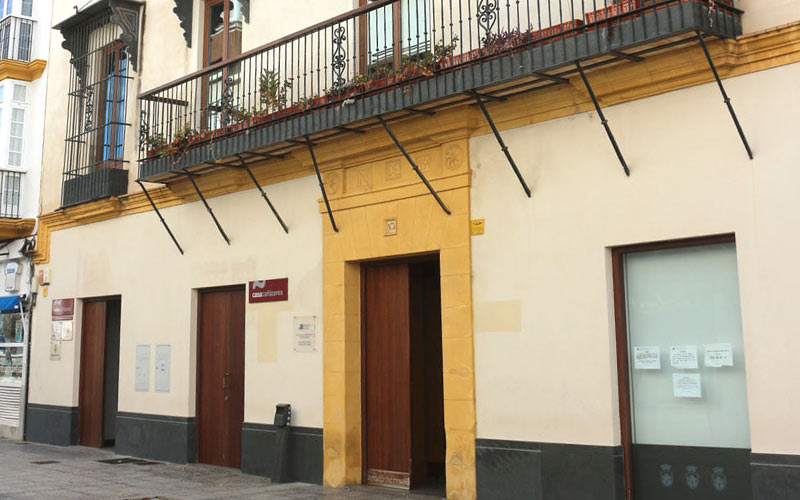 Emsisa creará una bolsa de empleo temporal para personal de limpieza de edificios municipales con hasta 150 aspirantes